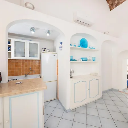 Caprigetaway - Sopramonte Apartamento