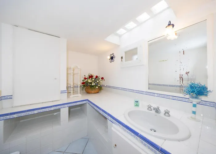 Caprigetaway - Sopramonte Apartment Capri